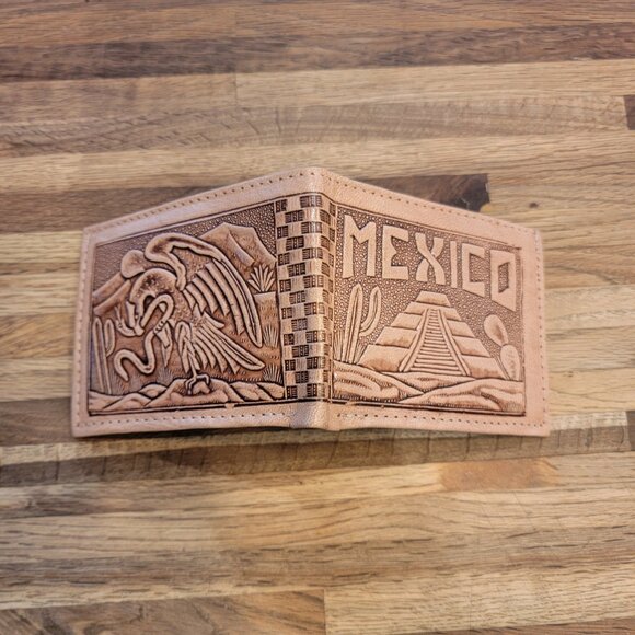 Hand Tooled Leather Bifold Wallet “Mexico” Personalized “Ralph” - Picture 9 of 10